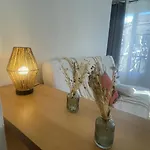 Apartment Spacieux Centre-ville Avec Ascenseur - Le Boheme *