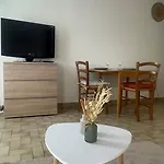 Apartment Spacieux Centre-ville Avec Ascenseur - Le Boheme *